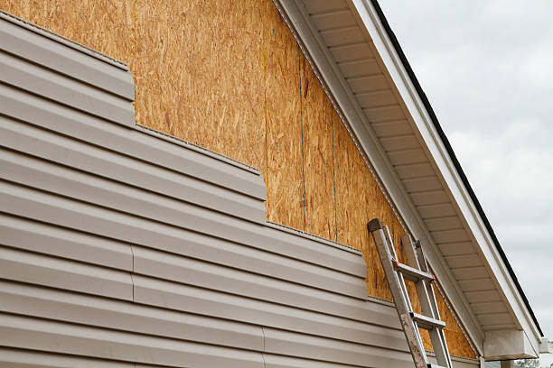 24/7 Emergency Vinyl Siding experts in Newton Highlands, MA